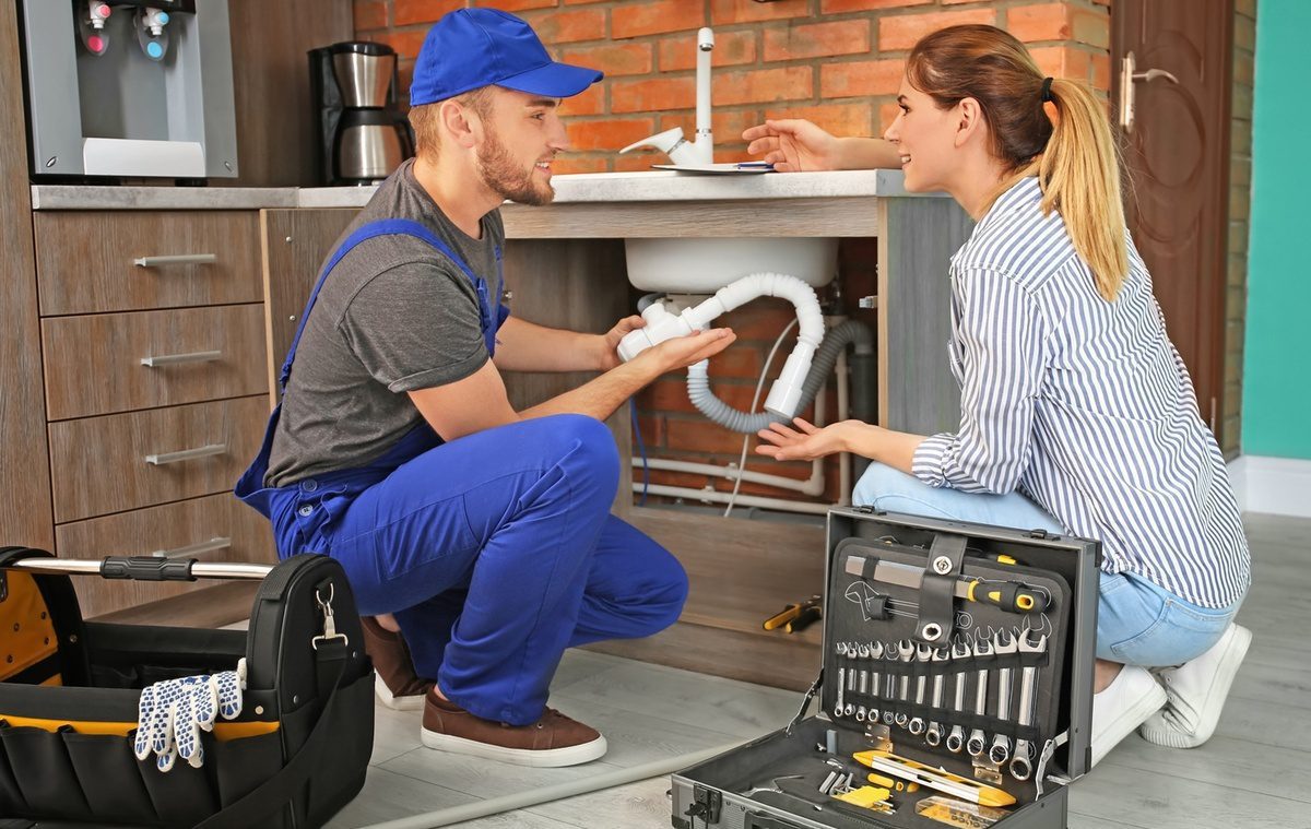 servicii de reparatii